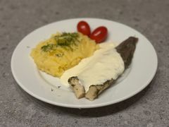 PIECZONY FILET Z MIRUNY W SOSIE KOPERKOWYM PIECZONY FILET Z MIRUNY W SOSIE KOPERKOWYM