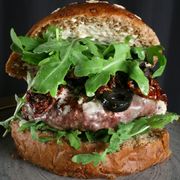 6. Burger Apacz