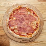 Pizza Vesuvio Pizza Vesuvio