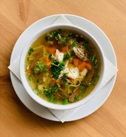 Rosół domowy warzywami