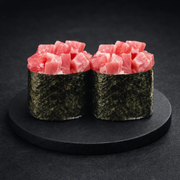 Gunkan z tuńczykiem