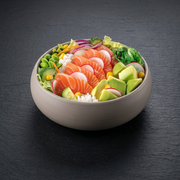 Poke bowl z łososiem