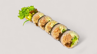 Futomaki z pieczony łosoś