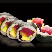Futomaki z tuńczykiem 6 szt. Futomaki z tuńczykiem 6 szt.