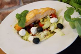 Sałatka Salmone