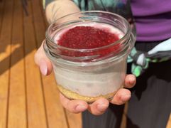 deser w słoiku sernik wegański z malinami (gf, vegan, bez cukru)