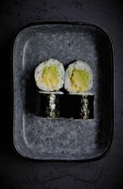 AWOKADO MAKI